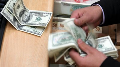 ميكانيكي يستخدم «حيلة جهنمية» للنصب على السيدات في المعادي