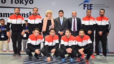 وزير الرياضة يتوج الفائزين ببطولة كأس العالم لسلاح الشيش... ويلتقي لاعبي منتخب مصر للسلاح بعد التأهل لاولمبياد طوكيو