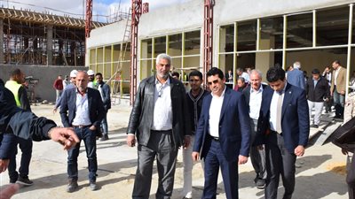 وزير الرياضة يصطحب مجلس إدارة الاتحاد الدولي لليد في جولة تفقدية بالصالة المغطاة بمدينة 6 أكتوبر