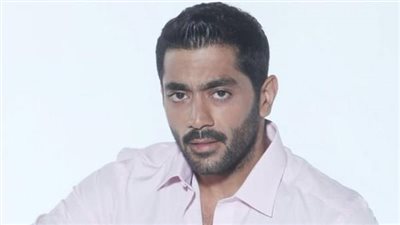 بعد انفصاله المفاجئ عن هنا شيحا.. أحمد فلوكس يعلن ارتباطه 