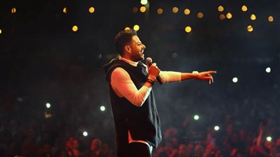 بالفيديو.. محمد حماقي يغني مقطعًا من أغنيته الجديدة 