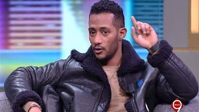 شاهد.. نجمة تركية ترتدي نفس ملابس الفنان محمد رمضان