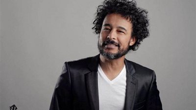 بأغنية شعبية مغربية.. مالك أخميس يهنئ جمهوره باليوم العالمي للمرأة (فيديو)