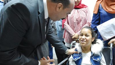 محافظ أسوان يزور المستشفى الجامعي