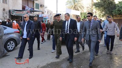 محافظ سوهاج يتفقد سوق مدينة ناصر تمهيدا لنقله خارج الكتلة السكنية