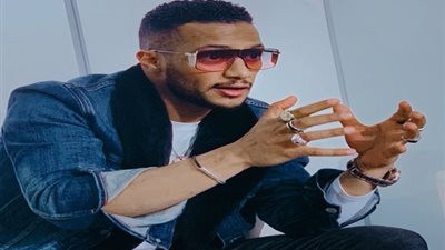 محمد رمضان يظهر باكيا لهذا السبب