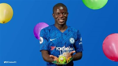 تشيلسي يحتفل بعيد ميلاد  جامع القمامة الحاصل على الدوري مع البلوز 