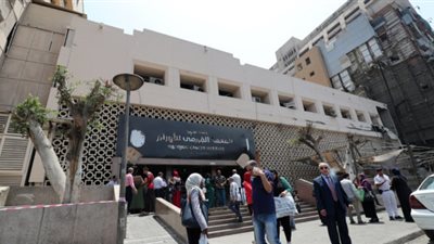 جامعة القاهرة تكشف أخر تطورات أزمة معهد الأورام