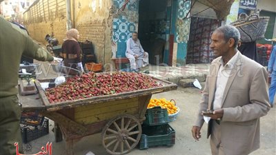 بالصور.. حملة عاصفة لإغلاق الأسوق بمدينة وقرى المراغة في سوهاج