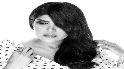 بالفيديو.. ابنة فنانة شهيرة تنتصر على كورونا