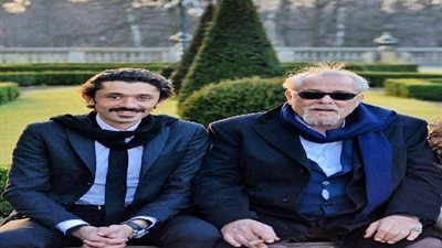 ما علاقة الفنان الراحل محمود عبد العزيز باسم حفيدته الجديدة؟