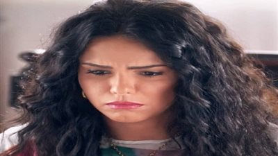 وفاة والدة الفنانة دنيا عبد العزيز