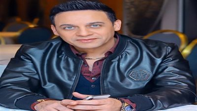 بالفيديو.. حفيد علاء عبد الخالق يعبر عن إعجابه بأغاني مصطفى قمر بطريقة غريبة