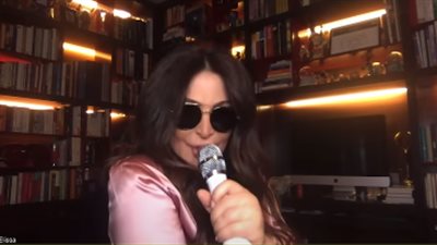 بالفيديو.. أغرب ظهور لـ«إليسا» في كليب أغنيتها الجديدة «هنغني كمان وكمان»