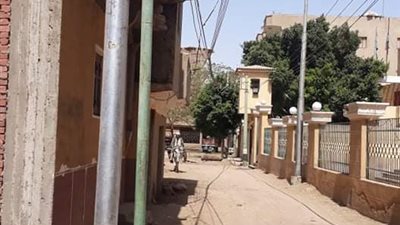 محمود سالم يتابع اعمال الرصف والنظافة والإنارة بمركز قروي الرياينة 