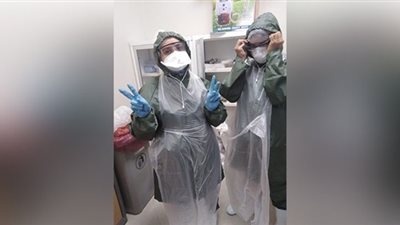 بعد رفض المغسلات تكفينها.. طبيبة بمستشفى عزل 