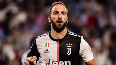 هيجواين كبش فداء خط هجوم يوفنتوس في الصيف المقبل