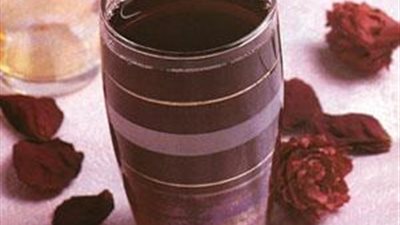 بالفيديو.. طريقة تحضير مشروب التمر هندي في المنزل 