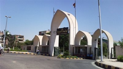 بعد زيادة أعداد المصابين بكورونا.. إجراءات عاجلة بمستشفى أسيوط الجامعي