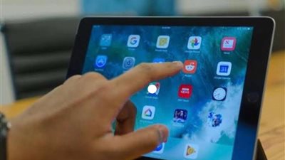 محافظ سوهاج يتابع انتظام سير امتحانات الصفين الأول والثاني الثانوي