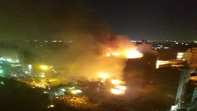 عاجل.. حريق مدمر يلتهم عمارة سكنية بشبرا الخيمة (فيديو)