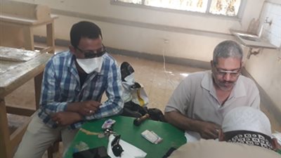 محمود سالم  يطالب المواطنين البقاء في المنزل بسبب كورونا 