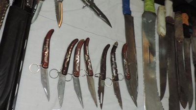 بعد تعليمات «الجنرالات».. حملة أمنية مكبرة على حائزى الأسلحة البيضاء بحلوان