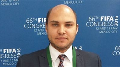 نصر عزام يكشف عن خطة توصيات الإتحاد الدولي لكرة القدم بخصوص عقود اللاعبين