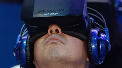 فيسبوك يكشف عن رؤيته لكيفية العمل من المنزل في المستقبل