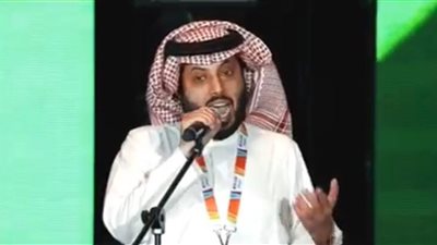 وصفه بالهلفوت.. وكشف وقائع الشيك وأرض الطوب الرملي.. تركي آل الشيخ يفرم عضو مجلس الأهلي