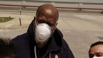 السفير الأمريكي بالقاهرة يشكر مدير مستشفى أبو خليفة للعزل الصحي