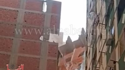 بالفيديو.. إزالة عمارة خلف أبراج المعادي ستار بحى دار السلام