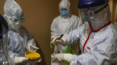 حصلت أمريكا على 300 مليون جرعة.. إنتاج 2 مليار جرعة من لقاح كورونا AZD1222