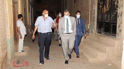 محافظ سوهاج يتفقد مشروعات خدمية وتنموية بتكلفة تخطت الـ9 ملايين جنيه