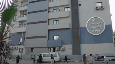 خروج 15 مصابًا من مستشفى دمنهور التعليمي بعد تعافيهم من 