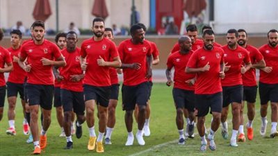 شاهد ... نجم الأهلي داخل غرفة العمليات 