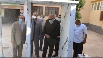 جولة تفقدية لمحافظ قنا بعدد من لجان الثانوية العامة 