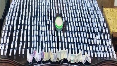 ضبط موظف بالأوقاف وبحوزته 453 تذكرة هيروين و100 جرام قبل توزيعها لعملائه بأسيوط