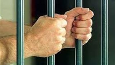 ضبط عاطلين يتاجران في المواد المخدرة بشبرا الخيمة