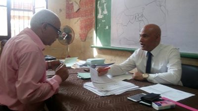 قائد القوات البحرية يتفقد سير العملية الانتخابية بالإسكندرية