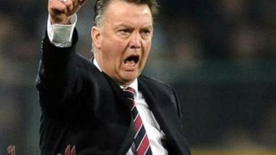 كابوس فان جال يعود لبرشلونة