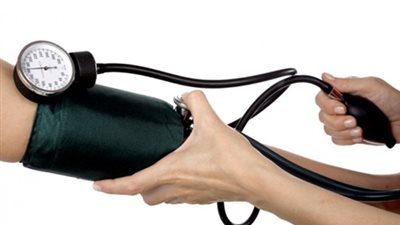 استشاري تغذية يوصي مرضى الضغط المرتفع بشرب اليانسون والكركديه