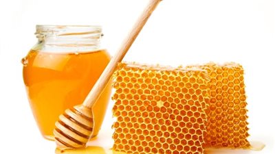 العسل يقوي المناعة ويخفف آلام الدورة الشهرية