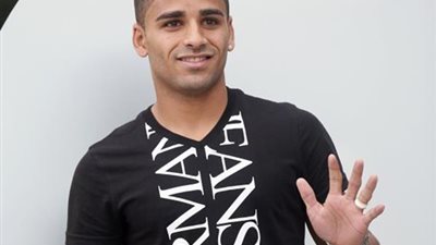 بالصور .. لاعبو برشلونة يسخرون من دوجلاس بطريقة خاصة