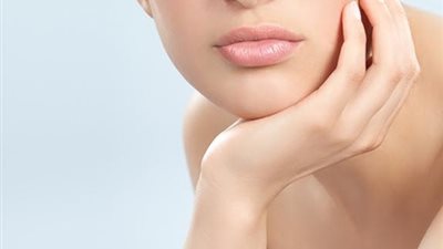 السكر والنشا للتخلص من الشعر الزائد