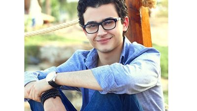 المنشد مصطفى عاطف يحتفل بالسنة الهجرية مع أطفال 