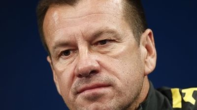 دونجا يعلن تشكيلة البرازيل في كلاسيكو العالم