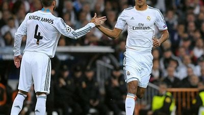 مدافع ريال مدريد يشعل الصراع بين مانشستر يونايتد وسان جيرمان