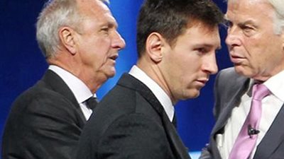 ميسي يوجه رسالة إلى كرويف في محنته