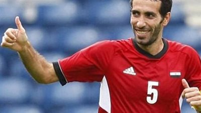 بالصورة.. أبو تريكة يغرد لـ صلاح: 